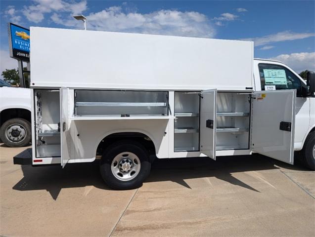 2024 Chevrolet Express Commercial Cutaway Vehicle Photo in ENGLEWOOD, CO 80113-6708