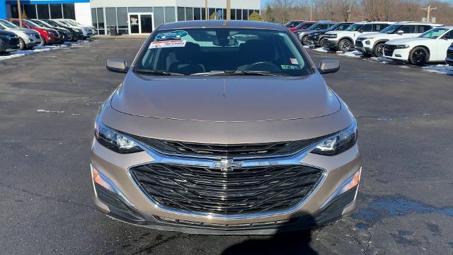 2022 Chevrolet Malibu Vehicle Photo in MOON TOWNSHIP, PA 15108-2571