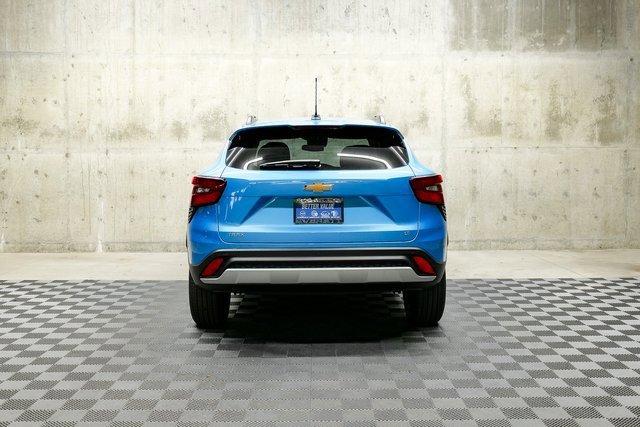 2025 Chevrolet Trax Vehicle Photo in EVERETT, WA 98203-5662