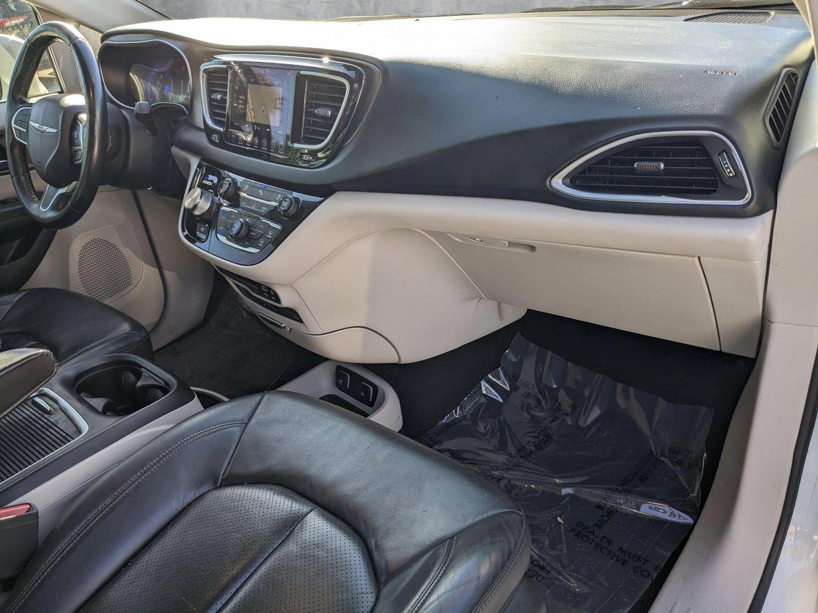 2019 Chrysler Pacifica Vehicle Photo in Davie, FL 33331