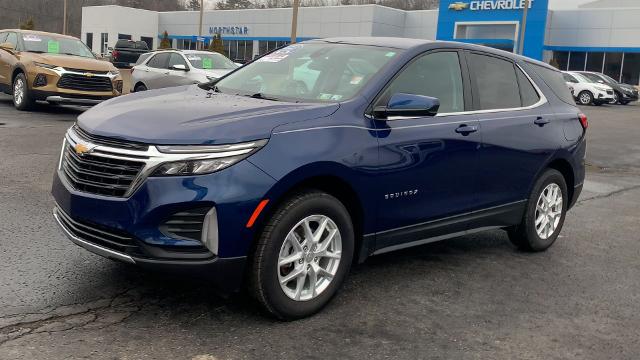 2022 Chevrolet Equinox Vehicle Photo in MOON TOWNSHIP, PA 15108-2571