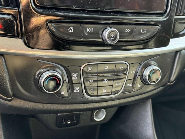 2021 Chevrolet Traverse Vehicle Photo in SAINT JAMES, NY 11780-3219