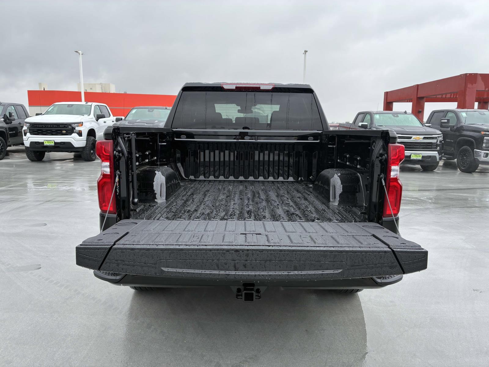 2025 Chevrolet Silverado 1500 Vehicle Photo in LOS ANGELES, CA 90007-3794