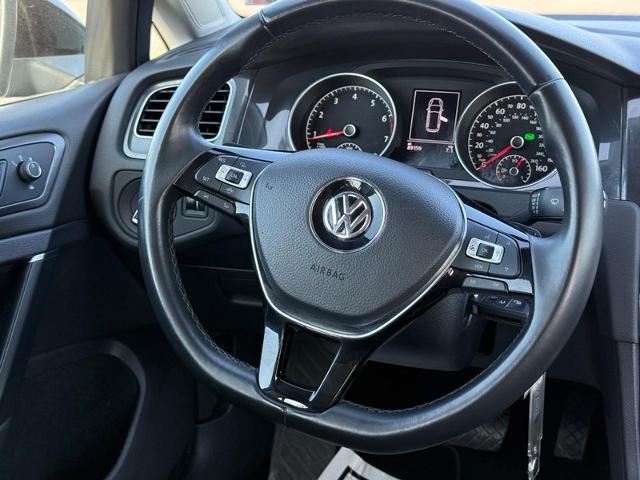 2019 Volkswagen Golf SportWagen Vehicle Photo in COLUMBIA, MO 65203-3903