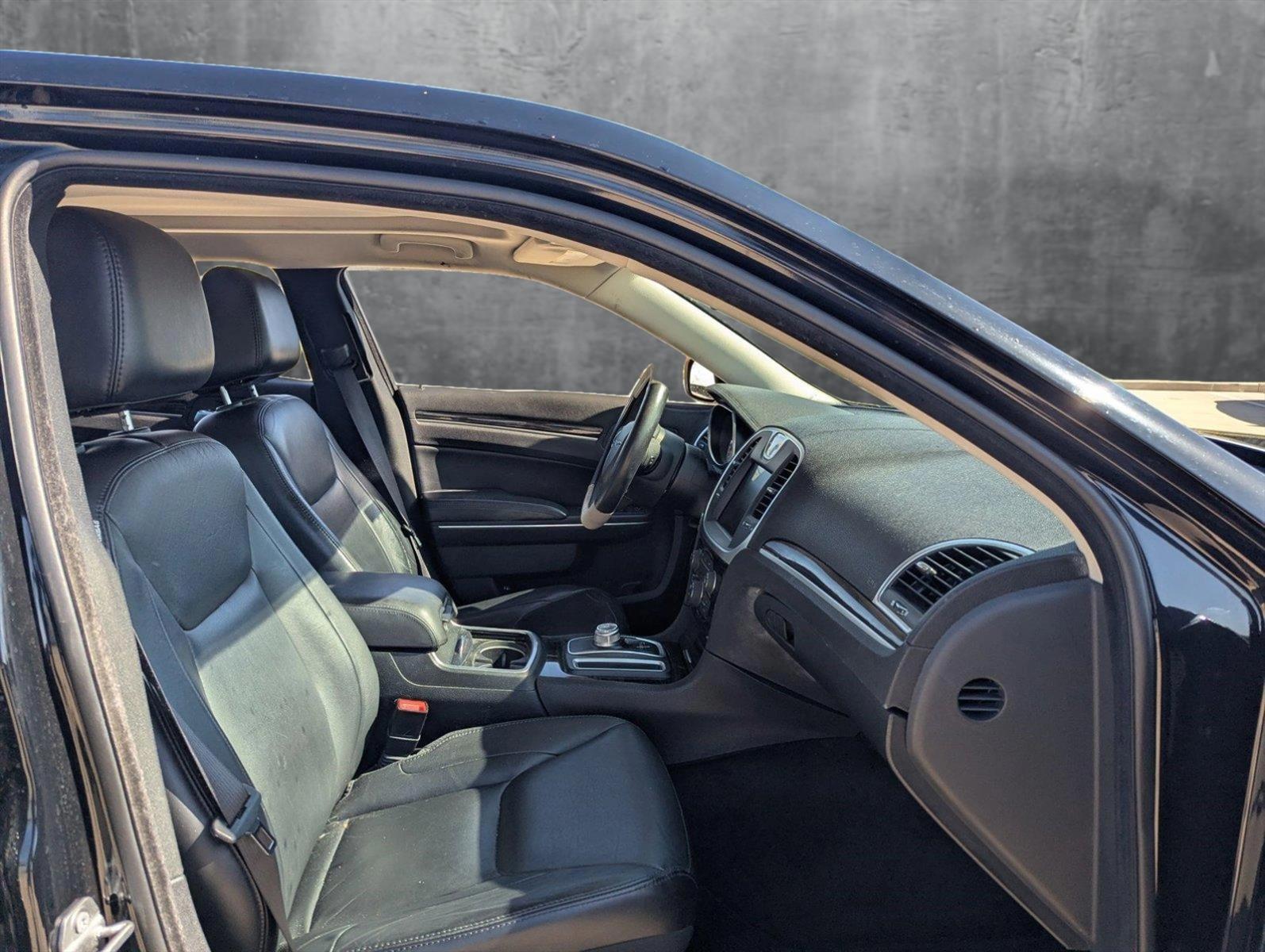 2016 Chrysler 300 Vehicle Photo in CORPUS CHRISTI, TX 78412-4902