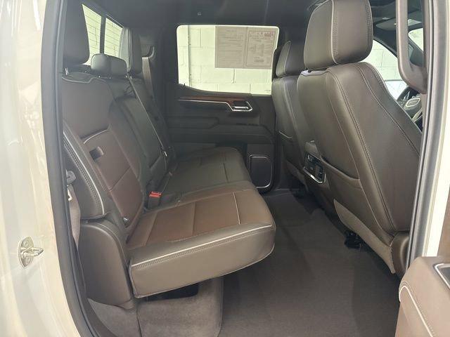 2023 GMC Sierra 1500 Vehicle Photo in MEDINA, OH 44256-9631