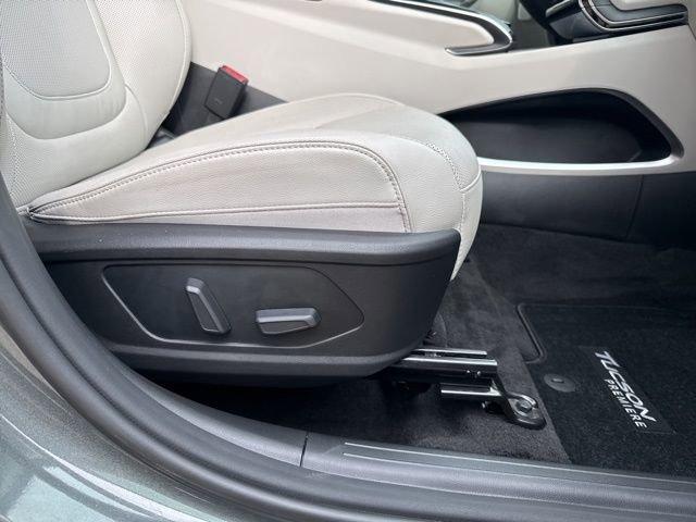2022 Hyundai Tucson Hybrid Vehicle Photo in MEDINA, OH 44256-9631