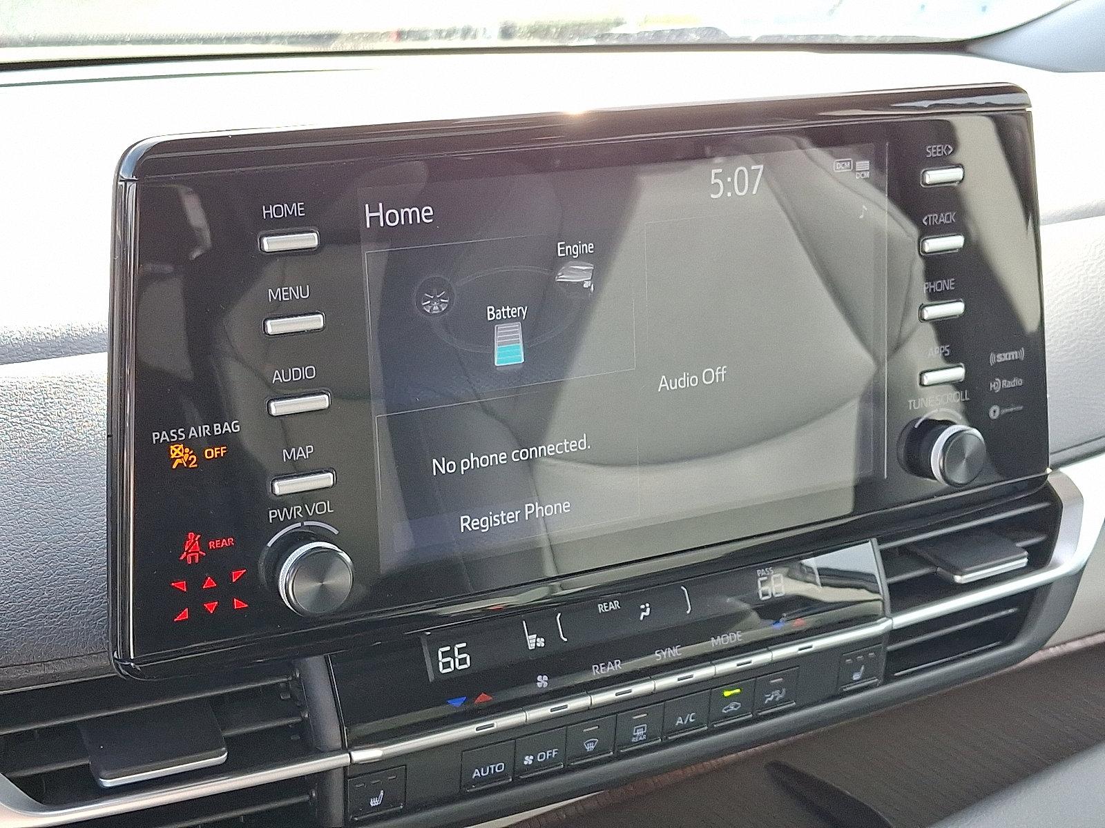 2023 Toyota Sienna Vehicle Photo in Trevose, PA 19053