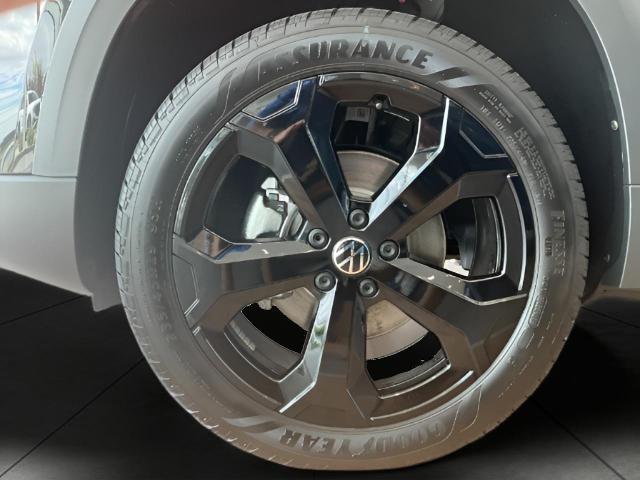 2025 Volkswagen Taos Vehicle Photo in Oshkosh, WI 54904