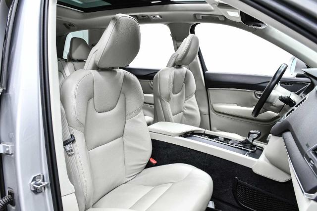 2020 Volvo XC90 Vehicle Photo in DALLAS, TX 75235