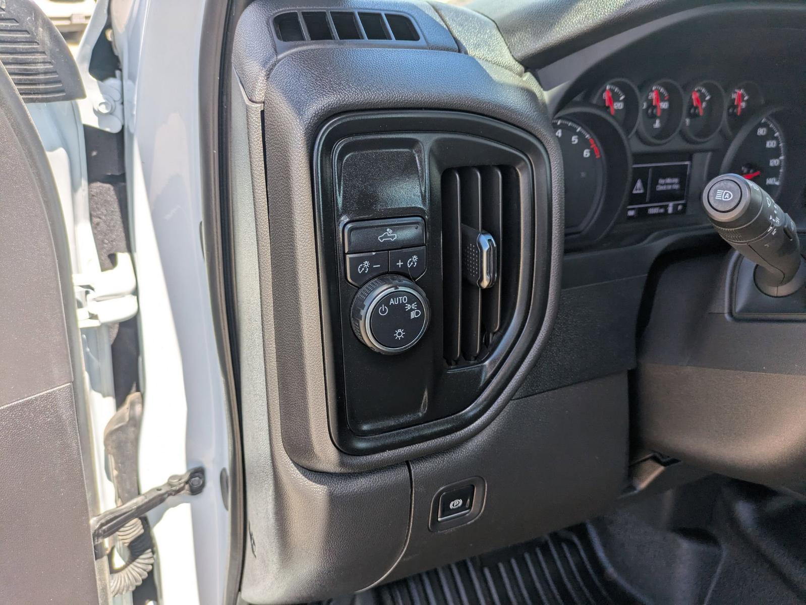 2024 Chevrolet Silverado 1500 Vehicle Photo in SELMA, TX 78154-1460
