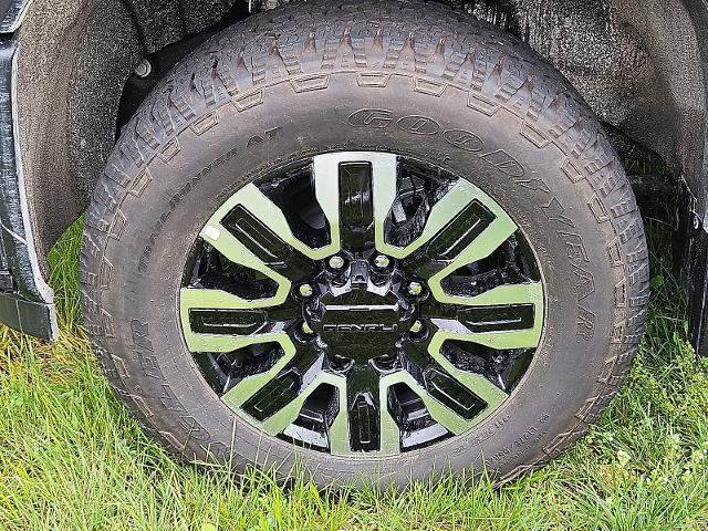 2025 GMC Sierra 2500 HD Vehicle Photo in TREVOSE, PA 19053-4984