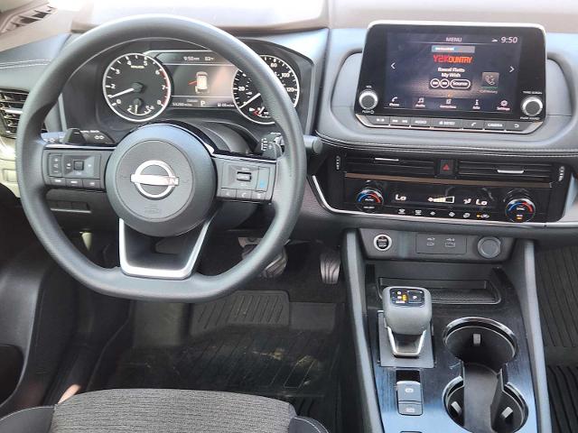 2022 Nissan Rogue Vehicle Photo in DENTON, TX 76210-9321