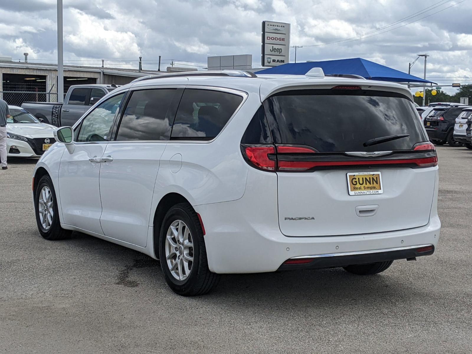 2021 Chrysler Pacifica Vehicle Photo in Seguin, TX 78155