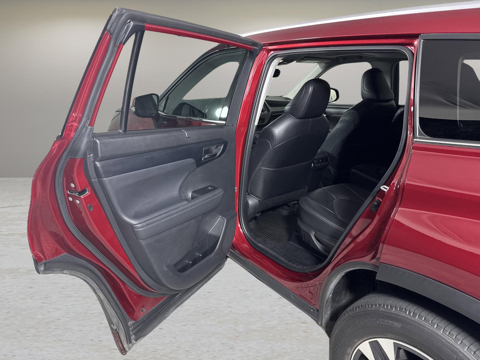 2022 Toyota Highlander Vehicle Photo in Georgetown, TX 78626