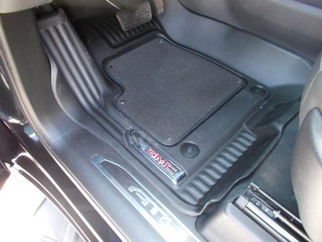 2021 GMC Sierra 1500 Vehicle Photo in LOWELL, MA 01852-4336