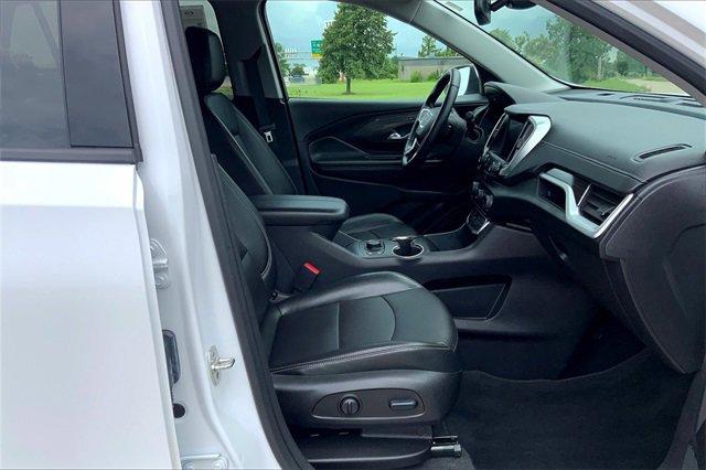 2024 GMC Terrain Vehicle Photo in TOPEKA, KS 66609-0000