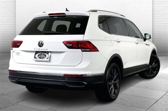 2024 Volkswagen Tiguan Vehicle Photo in KANSAS CITY, MO 64114-4502