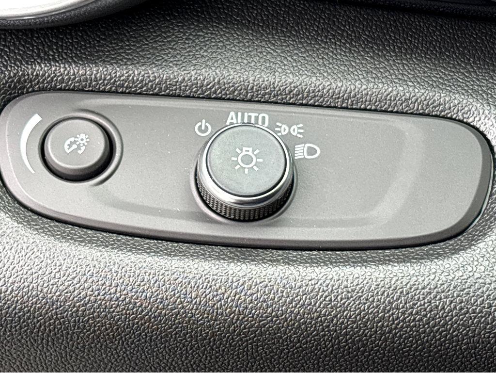 2025 Chevrolet Trax Vehicle Photo in POOLER, GA 31322-3252