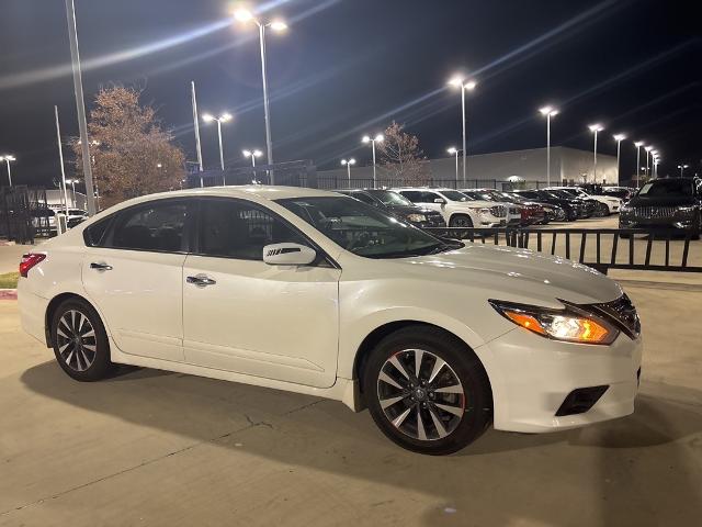 2017 Nissan Altima Vehicle Photo in Grapevine, TX 76051