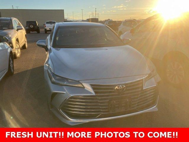 Toyota Avalon's photo