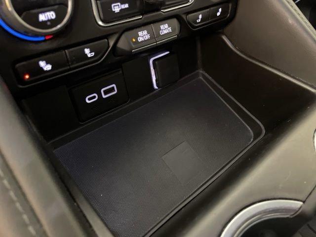 2023 Chevrolet Suburban Vehicle Photo in PHOENIX, AZ 85014-3381