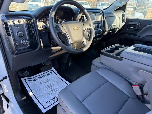 2024 Chevrolet Silverado 5500 HD Vehicle Photo in COLUMBIA, MO 65203-3903