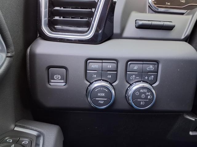 2025 GMC Sierra 2500 HD Vehicle Photo in Denton, TX 76205