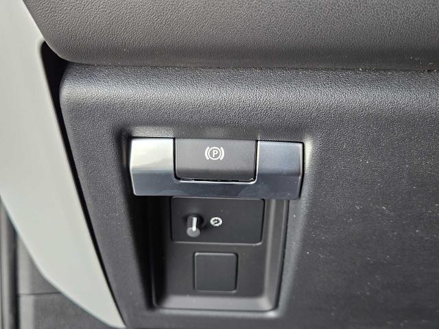 2025 Defender Vehicle Photo in AUSTIN, TX 78717