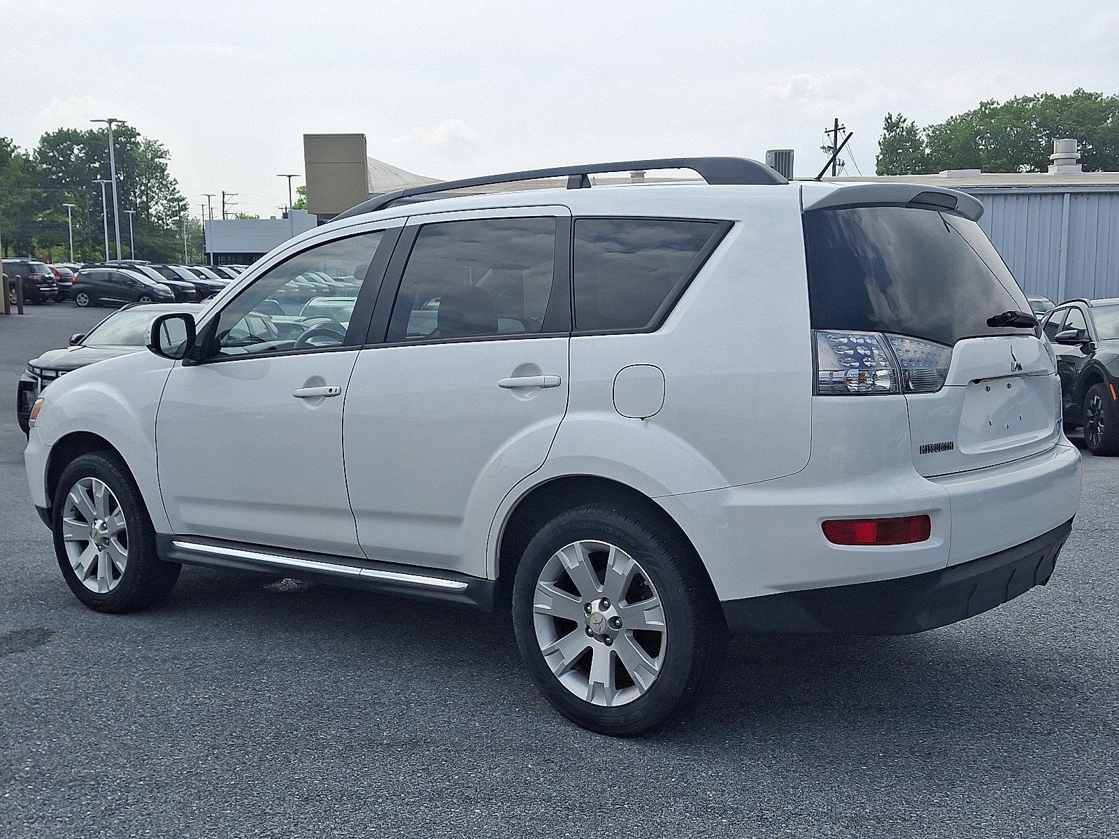 2013 Mitsubishi Outlander Vehicle Photo in Harrisburg, PA 17111