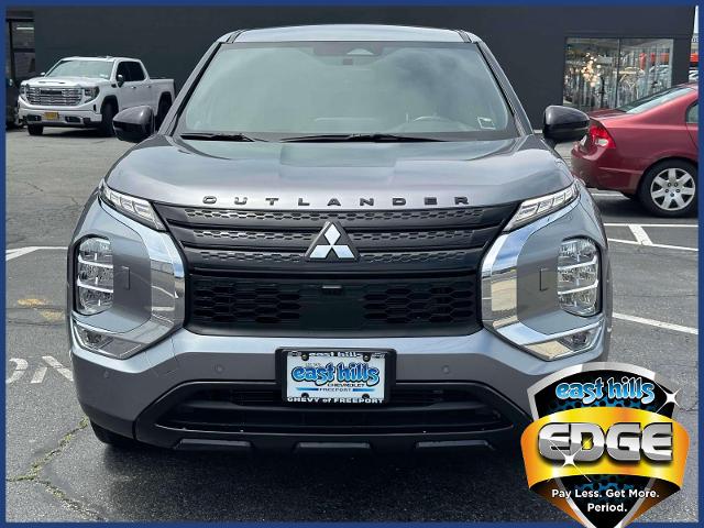 2023 Mitsubishi Outlander Vehicle Photo in Roslyn, NY 11576