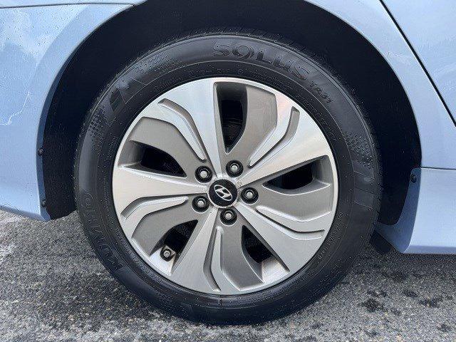 2015 Hyundai SONATA Hybrid Vehicle Photo in Mechanicsburg, PA 17050-1707