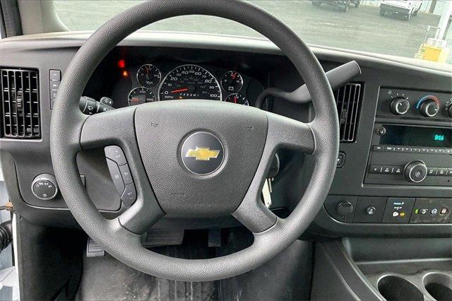 2025 Chevrolet Express Commercial Cutaway Vehicle Photo in INDEPENDENCE, MO 64055-1314