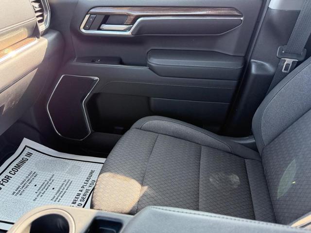 2024 Chevrolet Silverado 1500 Vehicle Photo in COLUMBIA, MO 65203-3903