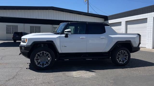 2025 GMC HUMMER EV Pickup Vehicle Photo in TURLOCK, CA 95380-4918