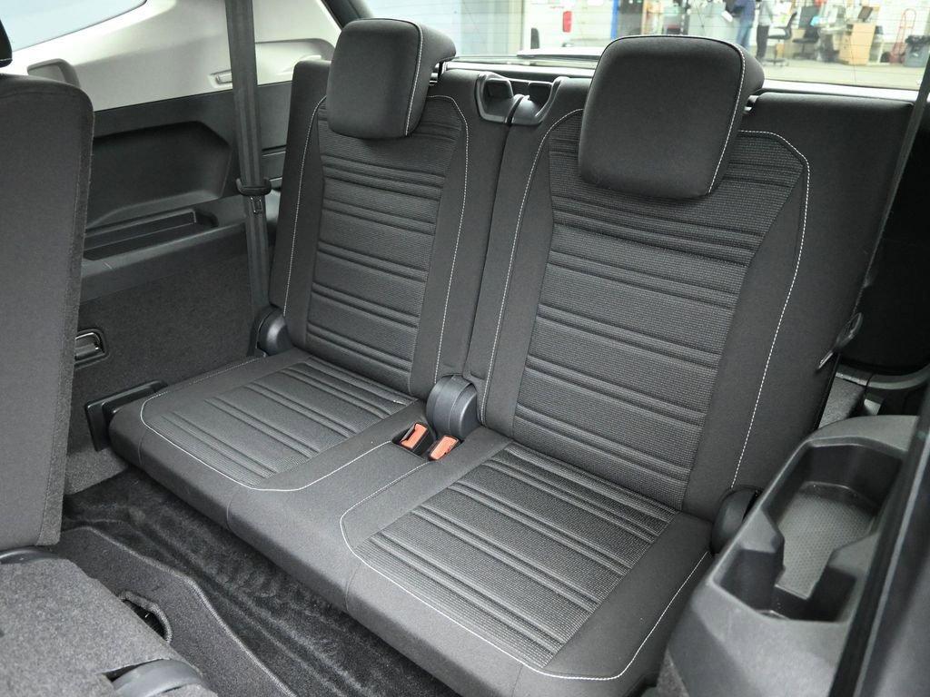 2024 Volkswagen Tiguan Vehicle Photo in Marion, IA 52302