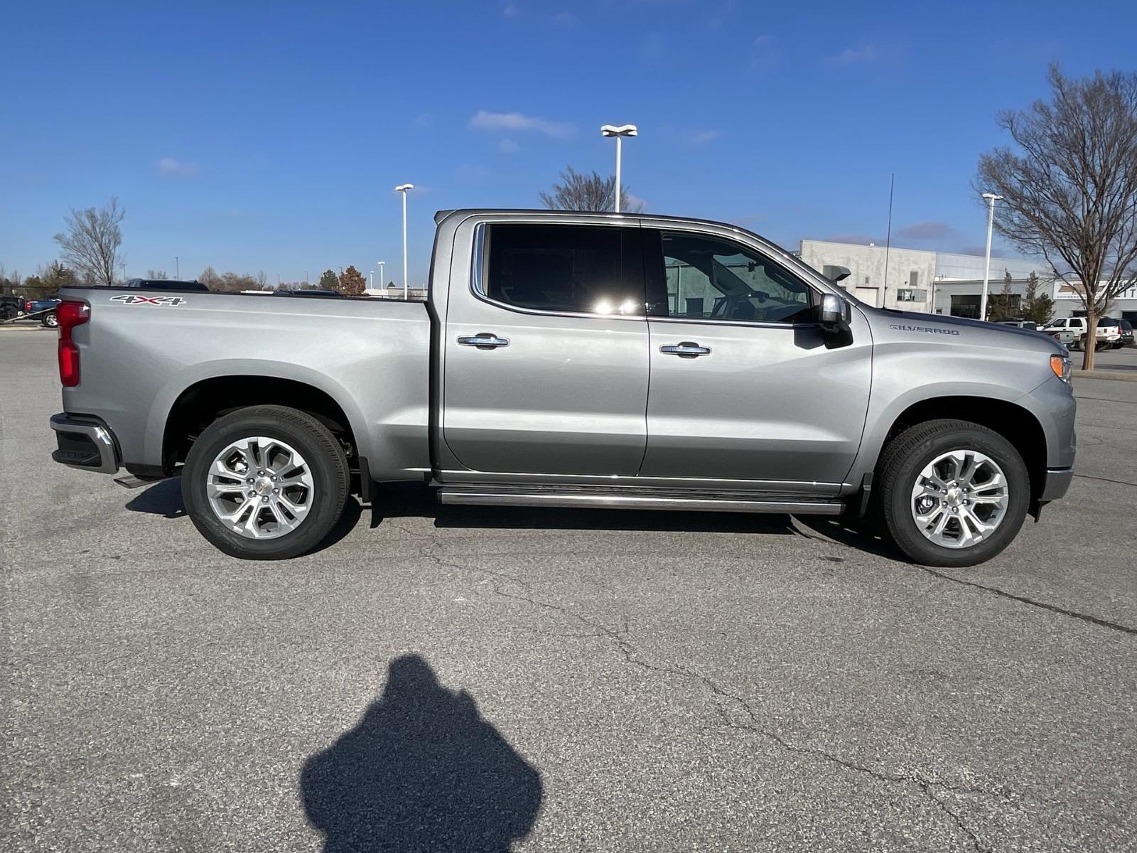 2025 Chevrolet Silverado 1500 Vehicle Photo in BENTONVILLE, AR 72712-4322