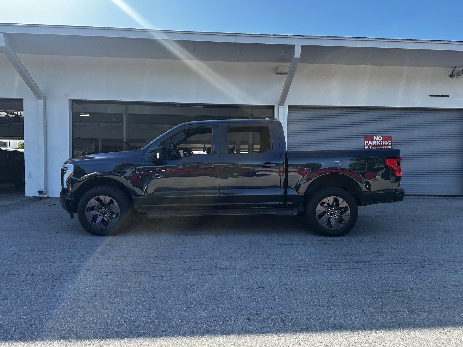 2022 Ford F-150 Lightning Vehicle Photo in Hollywood, FL 33021