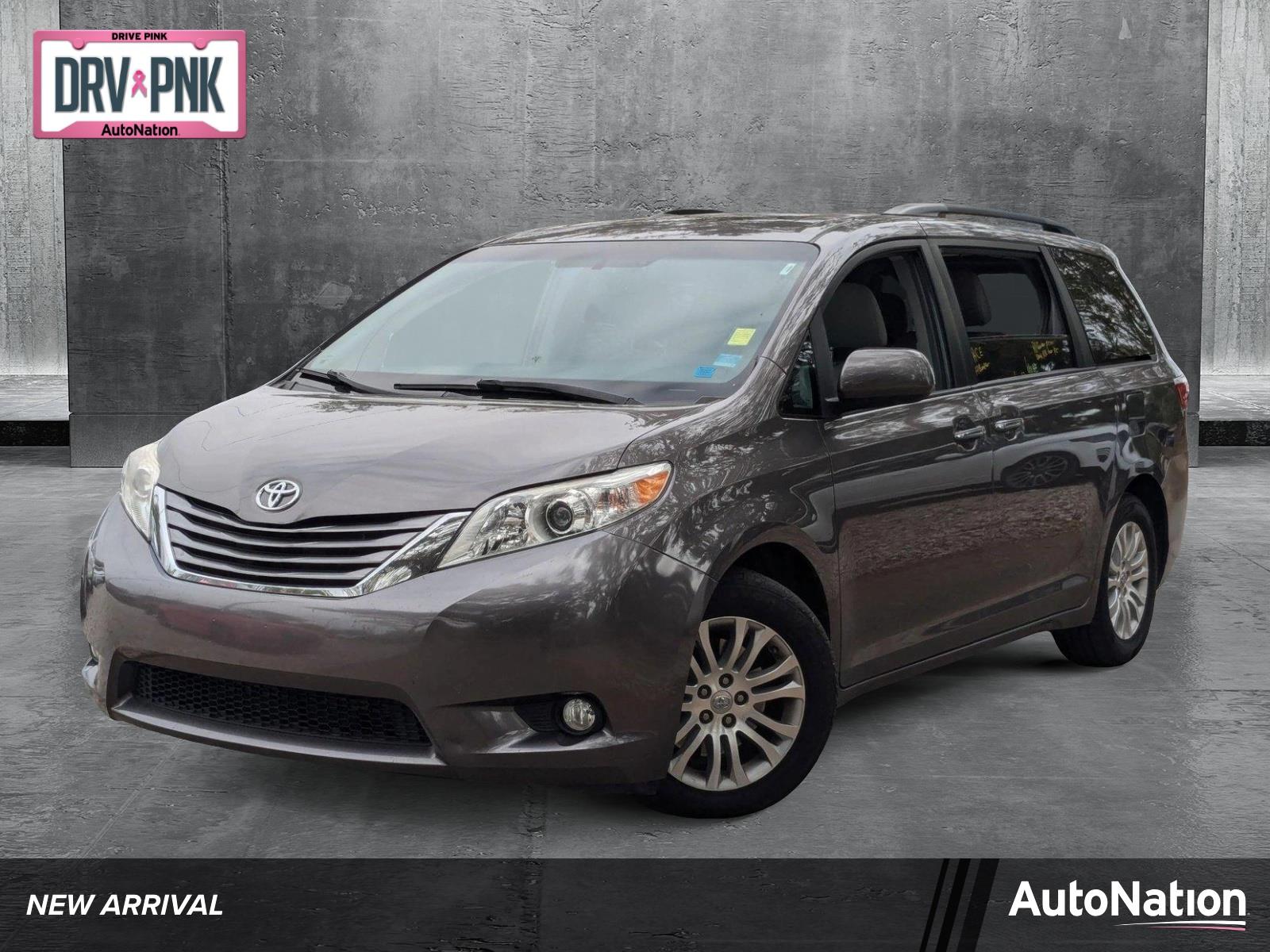 2017 Toyota Sienna Vehicle Photo in Tampa, FL 33614