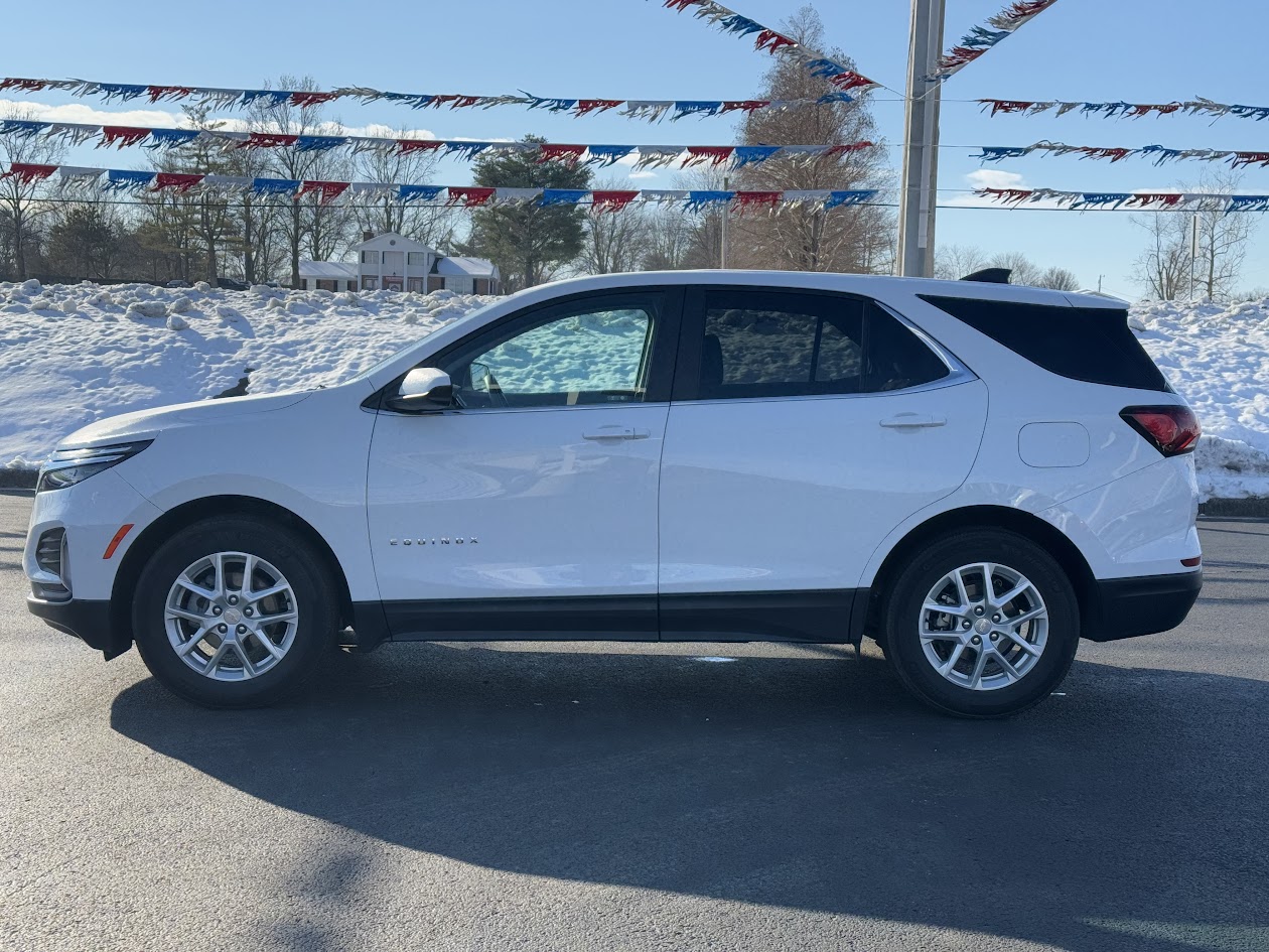 2023 Chevrolet Equinox Vehicle Photo in BOONVILLE, IN 47601-9633