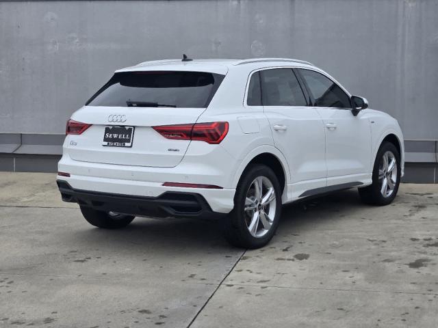 2024 Audi Q3 Vehicle Photo in SUGAR LAND, TX 77478