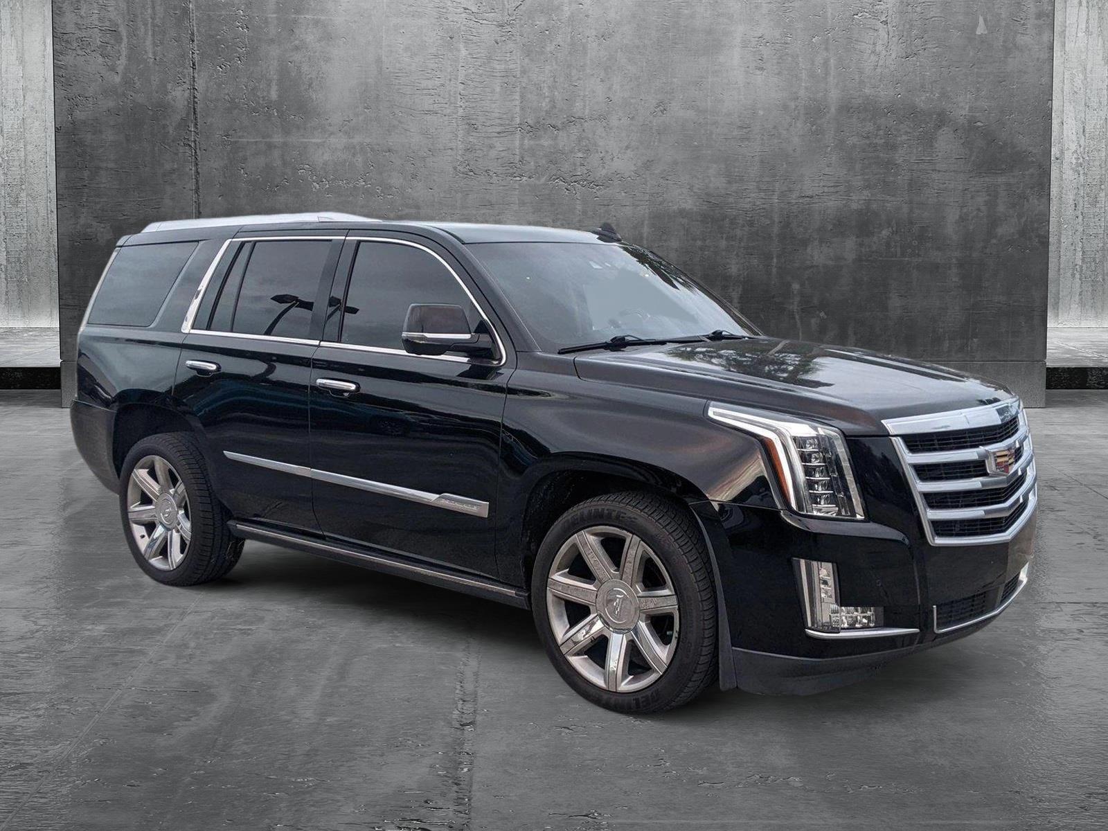 2015 Cadillac Escalade Vehicle Photo in PEMBROKE PINES, FL 33024-6534