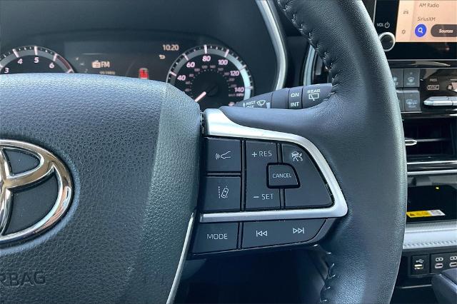 2023 Toyota Highlander Vehicle Photo in Grapevine, TX 76051