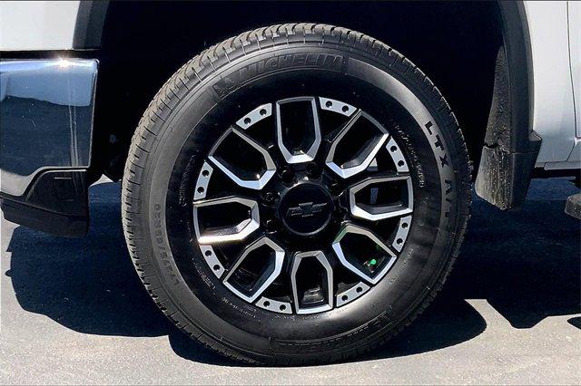 2024 Chevrolet Silverado 2500 HD Vehicle Photo in INDEPENDENCE, MO 64055-1377
