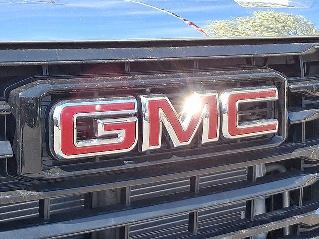2025 GMC Sierra 3500 HD Chassis Cab Vehicle Photo in DANBURY, CT 06810-5034