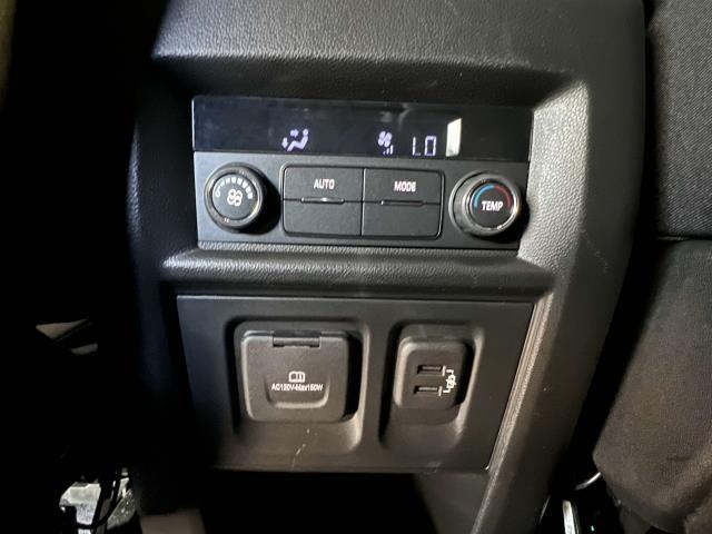 2022 Chevrolet Traverse Vehicle Photo in Roslyn, NY 11576