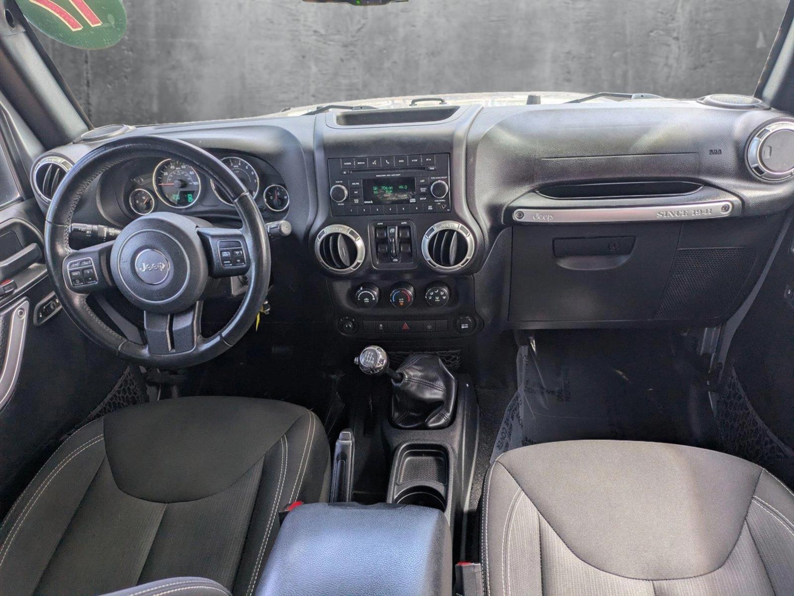 2017 Jeep Wrangler Unlimited Vehicle Photo in GREENACRES, FL 33463-3207