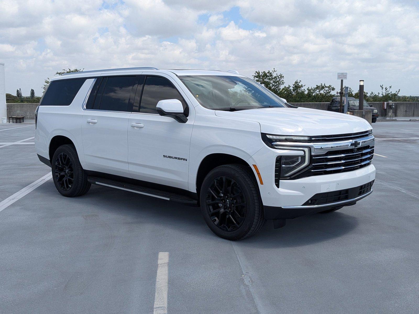 2025 Chevrolet Suburban Vehicle Photo in PEMBROKE PINES, FL 33024-6534