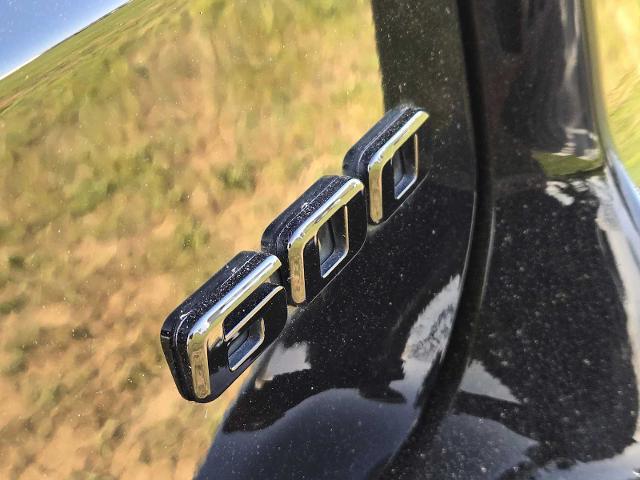 2022 Cadillac Escalade Vehicle Photo in DENTON, TX 76210-9321