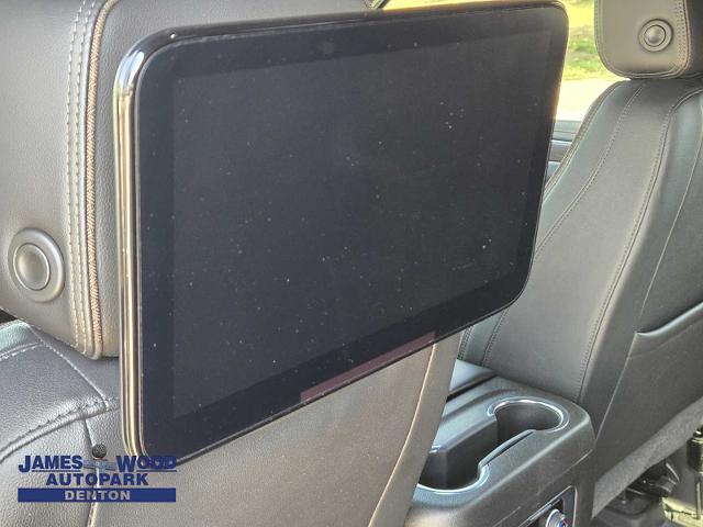 2021 Chevrolet Suburban Vehicle Photo in DENTON, TX 76210-9321